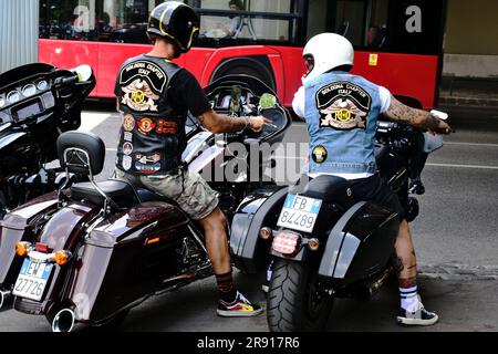 Budapest, Juni 2023: Harley Davidson Motorcycle Festival. Schöne Fahrräder. HD120 Jahre. Biker versammeln sich zu einem Konzert im Puskas Stadion Stockfoto