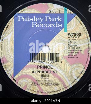Mitteletikett der 1988 erschienenen 7-Zoll-Version von Alphabet St von Prince Stockfoto