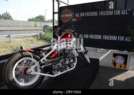 Juni 23. 2023. Budapest, Ungarn Harley-Davidson 120. Jubiläumsfestival. Europas größtes Motorradfestival im Puskás Arena Park der ungarischen Hauptstadt. Kredit: Ilona Barna BIPHOTONEWS/Alamy Live News Stockfoto