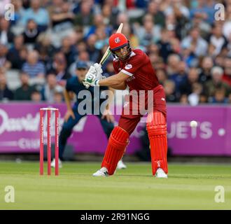 23. Juni 2023; Old Trafford Cricket Ground, Manchester, England: Vitality Blast T20 League Cricket, Lancashire Lightning versus Derbyshire Falcons; Jos Butler von Lancashire Lightning bei bat Stockfoto