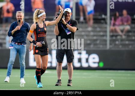 Amstelveen, Niederlande. 23. Juni 2023. AMSTELVEEN, NIEDERLANDE - JUNI 23: Yibbi Jansen von den Niederlanden nach dem FIH Hockey Pro League Frauenspiel zwischen den Niederlanden und Deutschland im Wagener Stadion am 23. Juni 2023 in Amstelveen, Niederlande (Foto von Rene Nijhuis/BSR-Agentur) Kredit: BSR-Agentur/Alamy Live News Stockfoto