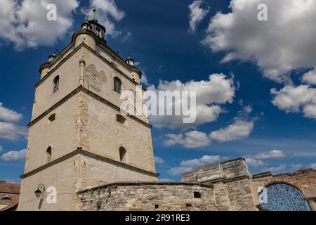 Glockenturm der armenischen Kirche St. Nicholas in Kamianets-Podilskyi, Ukraine. Stockfoto