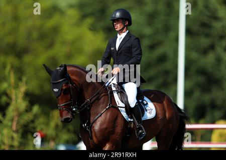 Hassocks, Vereinigtes Königreich, 23. Juni 2023. Das Al-Shira'aa-Hickstead-Derby-Treffen. Große Briten Oliver Tuff in Aktion auf Aishwarya während des Agria Derby für den Tom Hudson Trophy Credit: Rhianna Chadwick/Alamy Live News Stockfoto