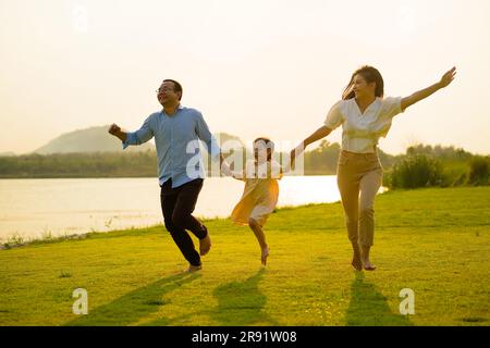 Familienurlaub mit Outdoor-Aktivitäten im Sommer Stockfoto