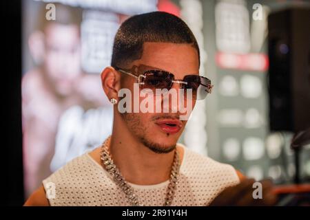 Charlotte, NC, USA. 22. Juni 2023. New York City, NEW YORK - Juni 22.: Edgar Berlanga (20.-0. 16ko) spricht vor seinem Boxdebüt am Samstagabend im Hulu Theatre im Madison Square Garden, New York City, New York, USA, vor den Medien. (Foto: Matt Davies/PxImages) Kredit: Px Images/Alamy Live News Stockfoto