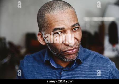 Porträt einer zuversichtlich reifer Mann Stockfoto