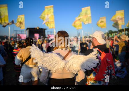 Somerset, Großbritannien. 23. Juni 2023 Atmosphäre beim Glastonbury Festival auf Worthy Farm in Somerset. Foto: Freitag, 23. Juni 2023. Das Foto sollte lauten: Matt Crossick/Empics/Alamy Live News Stockfoto