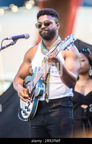 Mailand, Italien. 23. Juni 2023. Der amerikanische Sänger, Songwriter und Gitarrist ABRAHAM ALEXANDER tritt live auf der Bühne von Carroponte auf und eröffnet die Show der Lumineers. Kredit: Rodolfo Sassano/Alamy Live News Stockfoto