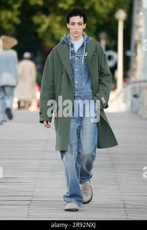 Paris, Frankreich. 23. Juni 2023. KENZO Spring Summer 2024 Runway während der Paris Fashion Week am 2023. Juni in Paris; Frankreich 23/06/2023 Gutschein: dpa/Alamy Live News Stockfoto