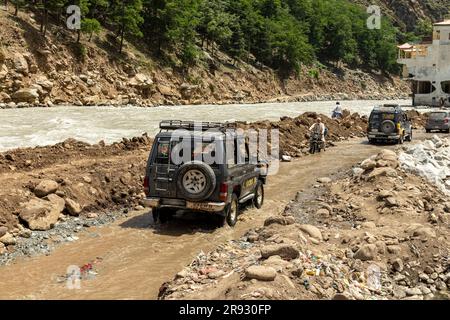 Nach dem Hochwasser der Bahrain-Kalam-Straße swat: Bahrain swat, Pakistan - 12. Juni 2023. Stockfoto