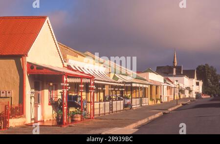 Die Tuyshuise, eine Sammlung renovierter Handwerkshäuser in Cradock (jetzt Nxube genannt), im östlichen Kap von Südafrika. Stockfoto