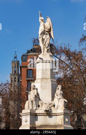 Barcelona, Spanien - 10. FEBRUAR 2022: Das Denkmal des Marquis von Campo Sagrado oder Genio Catala ist ein monumentaler Brunnen mit Skulpturen, der sich im befindet Stockfoto