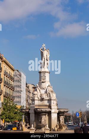 Barcelona, Spanien - 10. FEBRUAR 2022: Das Denkmal des Marquis von Campo Sagrado oder Genio Catala ist ein monumentaler Brunnen mit Skulpturen, der sich im befindet Stockfoto