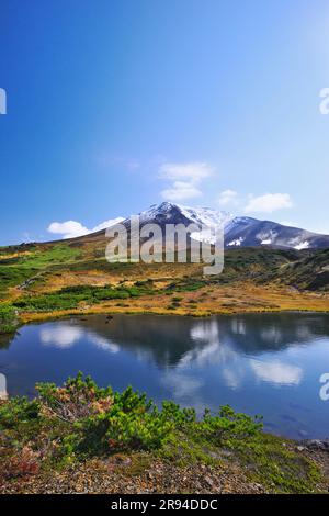 Asahi Dake und Kagami Teich Stockfoto