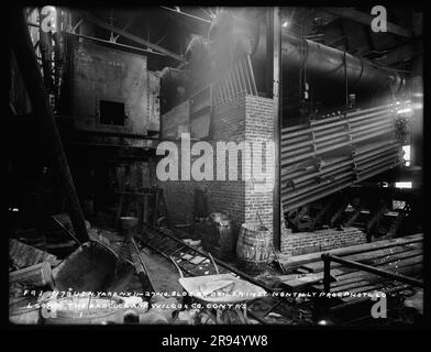 Monthly Progress Photo, Gebäude 41, Kesselinstallation, Looking North, The Babcock and Wilcox Company, Fremdfirmen. Glasplatten-Negative für den Bau und die Reparatur von Gebäuden, Einrichtungen und Schiffen am New York Navy Yard. Stockfoto