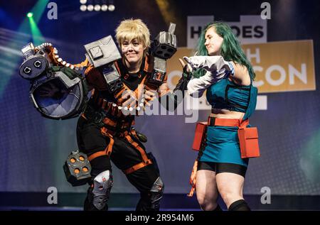 UTRECHT - Teilnehmer während des Cosplay Catwalk in Cosplay-Kostüm während der Dutch Comic Con in den Jaarbeurs. Dutch Comic Con ist eine jährliche Veranstaltung, die Comics, Filme, Serien, Videospiele und Kostüme von Popkultur-Charakteren gewidmet ist. ANP EVA PLEVIER niederlande raus - belgien raus Stockfoto