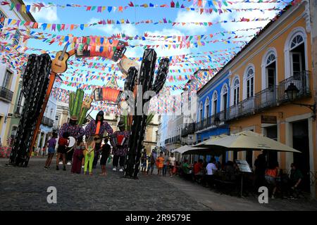 salvador, bahia, brasilien – 23. juni 2023: Dekoration für die Feierlichkeiten von Sao Joao in Pelourinho, dem historischen Zentrum von Salvador. Stockfoto