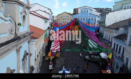 salvador, bahia, brasilien – 23. juni 2023: Dekoration für die Feierlichkeiten von Sao Joao in Pelourinho, dem historischen Zentrum von Salvador. Stockfoto