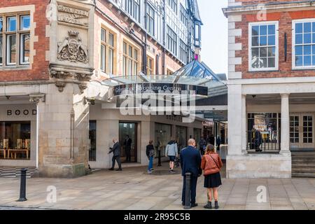 Eintritt zum Grosvenor Shopping Centre, Chester, Cheshire, Großbritannien. Stockfoto