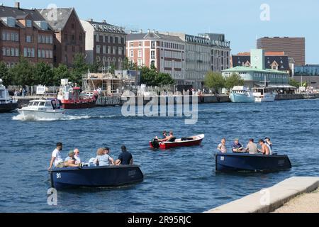 Kopenhagen, Hafen, Die Kissing Treppe, Ofelia Beach // Kopenhagen, Hafen, Die Kissing Treppe, Ofelia Beach Stockfoto