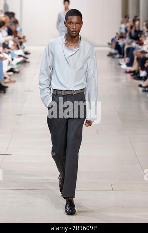 Paris, Frankreich. 24. Juni 2023. HERMvàS Spring Summer 2024 Runway während der Paris Fashion Week am 2023. Juni in Paris; Frankreich 24/06/2023 Gutschein: dpa/Alamy Live News Stockfoto