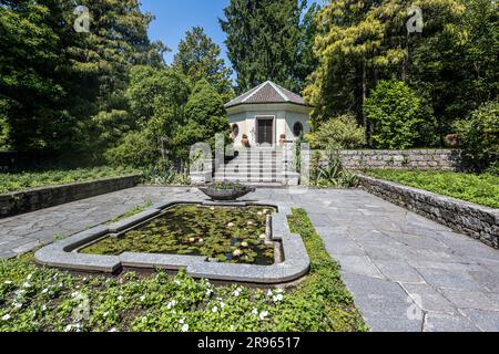 Die botanischen Gärten der Villa Taranto mit Seerosenteich. Verbania, Piemont, Italien, Europa. Stockfoto