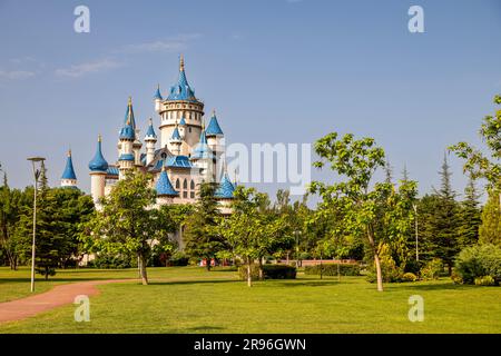 Märchenschloss im Sazova Park, Eskisehir, Türkei Stockfoto