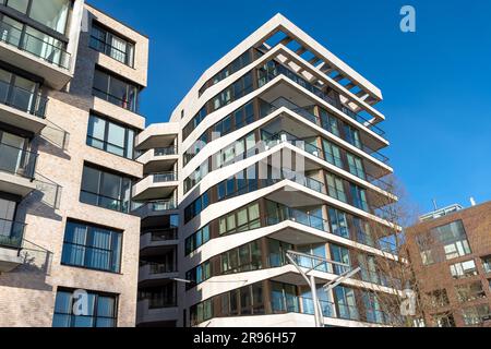 Moderne Stadthäuser in der Hafencity in Hamburg. Stockfoto