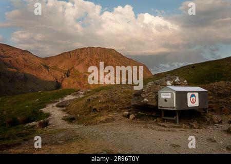 Lingmell aus der Trage am Styhead Pass im englischen Lake District gesehen Stockfoto