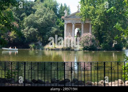 Giardino del Lago, Tempio di Esculapio, Villa Borghese Park, Rom, Italien Stockfoto