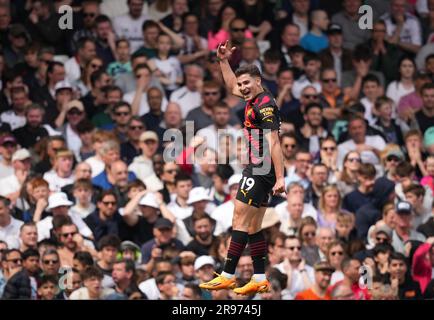 Julian Alvarez von man City feiert das 2. Tor seiner Teams während des Premier League-Spiels zwischen Fulham und Manchester City in Craven Cottage, Stockfoto