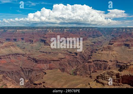 Grand Canyon-Landschaft im Sommer mit magischer Wolke, Grand Canyon-Nationalpark, Arizona, USA. Stockfoto
