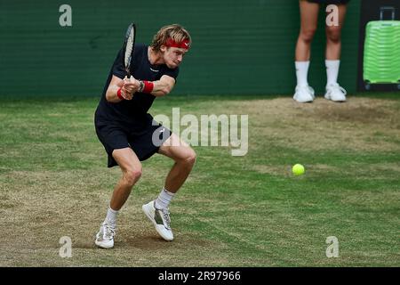 Halle, Westfalen, Deutschland. 24. Juni 2023. ANDREY RUBLEV in Aktion während der Terra Wortmann Open in der Owl Arena (Kreditbild: © Mathias Schulz/ZUMA Press Wire) NUR REDAKTIONELLE VERWENDUNG! Nicht für den kommerziellen GEBRAUCH! Stockfoto