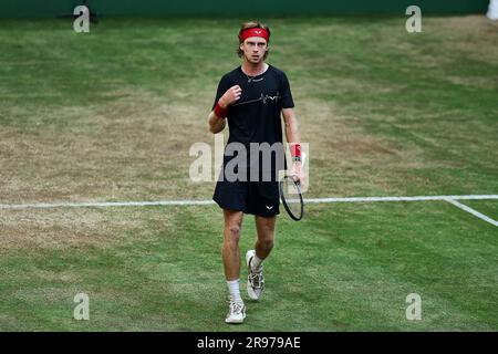 Halle, Westfalen, Deutschland. 24. Juni 2023. ANDREY RUBLEV in Aktion während der Terra Wortmann Open in der Owl Arena (Kreditbild: © Mathias Schulz/ZUMA Press Wire) NUR REDAKTIONELLE VERWENDUNG! Nicht für den kommerziellen GEBRAUCH! Stockfoto