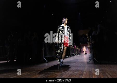 Paris, Frankreich. 24. Juni 2023. MARINE SERRE Spring Summer 2024 Runway während der Paris Fashion Week am 2023. Juni - Paris; Frankreich 24/06/2023 Gutschein: dpa/Alamy Live News Stockfoto