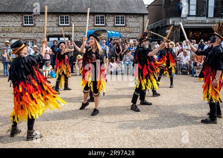 Black Powder Morris-Tänzer treten Ein Sussex Day of Dance Event auf, Lewes, Sussex, Großbritannien. Stockfoto