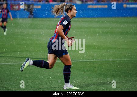 BARCELONA – APR 30: Alexia Putellas in Aktion während des Spiels der Primera Division Femenina zwischen dem FC Barcelona und Sporting de Huelva im Johan Cruy Stockfoto