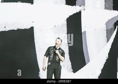 Rom, Italien. 24. Juni 2023. Der italienische Popsänger und Songwriter Tiziano Ferro tritt im Olimpic-Stadion in Rom auf. (Foto: Valeria Magri/SOPA Images/Sipa USA) Guthaben: SIPA USA/Alamy Live News Stockfoto