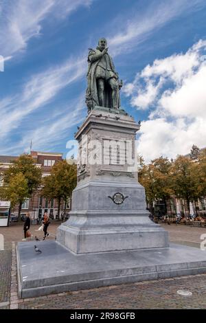 Den Haag, Niederlande - 7. Oktober 2021: Statue von Willem I., Willem Frederik, Prinz von Orange-Nassau war ein Prinz von Orange und der erste König Stockfoto