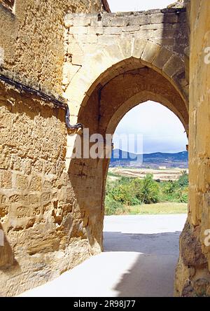 Mittelalterlicher Bogen. Briones, La Rioja, Spanien. Stockfoto