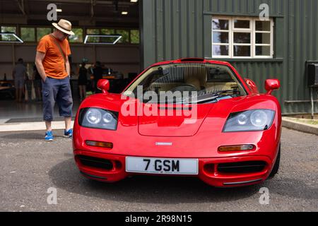 1995 McLaren F1 „7 GSM“ auf dem Bicester Flywheel, das am 17. Juni 2023 im Bicester Heritage Centre stattfindet. Stockfoto