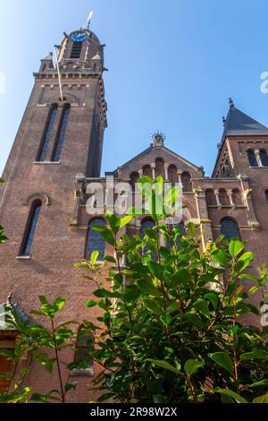 Die Arminius- oder Remonstrant-Kirche in Rotterdam. Erbaut zwischen 1895 und 1897. Monumentales Gebäude, neo-romanische Architektur. Auch bekannt als De Stockfoto