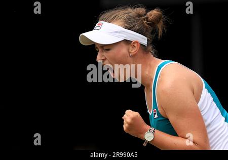 Die Barbora Krejcikova aus der Tschechischen Republik feiert einen Punkt am sechsten Tag des Rothesay Classic Birmingham im Edgbaston Priory Club. Foto: Samstag, 24. Juni 2023. Stockfoto