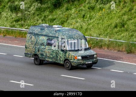 1996 90s Neunziger Grüner LDV 400 Konvoi D LWB Stealth Camper Nachschleifen Tarnfarbe Stockfoto