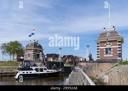 Historisches Lemstersluis, ein Fallschloss in Lemmer, Niederlande Stockfoto
