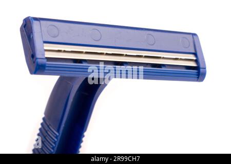 Blauer Rasierer, Werkzeugmaschine, isoliert auf weißem Hintergrund Stockfoto
