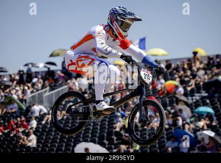 ARNHEM – Jay Schippers in der vierten Runde der BMX-Weltmeisterschaft. ANP ROBIN VAN LONKHUJSEN Kredit: ANP/Alamy Live News Stockfoto