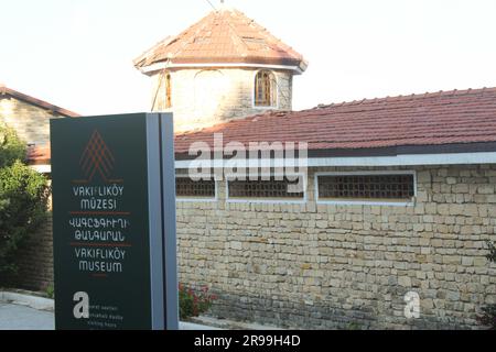 Samandag-Hatay, Türkei - 24. Juni 2023 : Vakifli-Dorf Armenische Kirche und Museum in der türkischen Provinz Hatay. Stockfoto