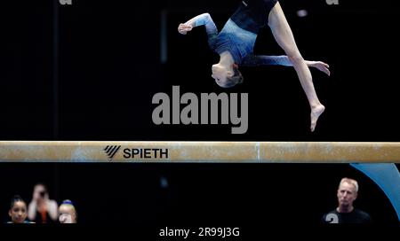 ROTTERDAM - Naomi Visser im Apparat-Finale bei den Nationalen Turnmeisterschaften in Ahoy. ANP IRIS VANDEN BROEK Stockfoto