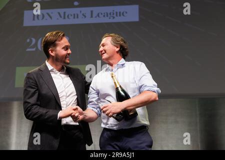 Wavre, Belgien. 25. Juni 2023. Pascal Kina, Cheftrainer von Gantoise, wurde während einer Zeremonie zur Auszeichnung der „Goldenen Sticks“ (Gouden Sticks - Sticks d'Or) für die besten Spieler des Hockeywettbewerbs 2022-2023, Sonntag, den 25. Juni 2023 in Wavre, fotografiert. BELGA FOTO KURT DESPLENTER Kredit: Belga News Agency/Alamy Live News Stockfoto